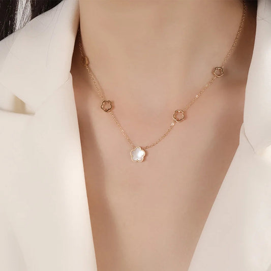Collier Shell