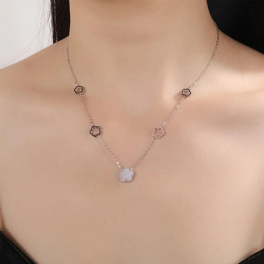 Collier  Shell